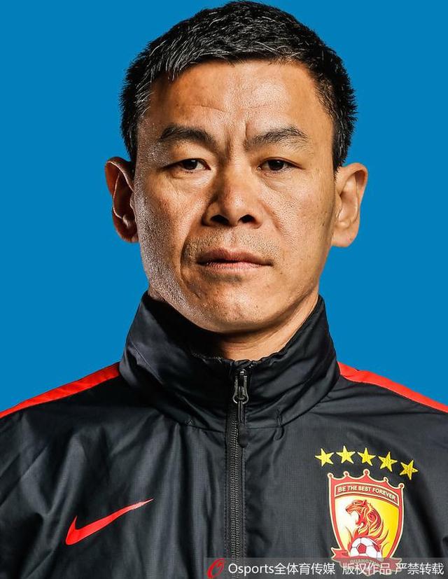 所以，他必须要让自己的儿子，娶一个秀外慧中、能给他以及未来的家族带来巨大帮助的贤内助。